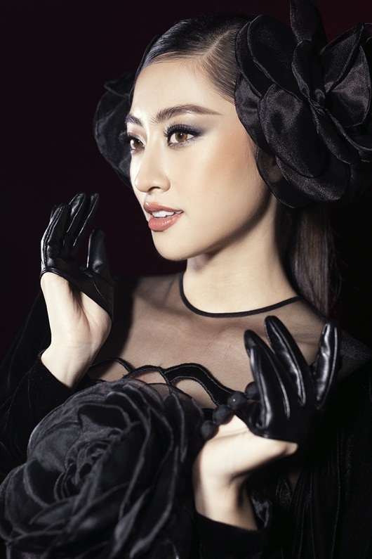 Hà Anh tái xuất sàn diễn trong show thời trang của Xuân Lan - Ảnh 7